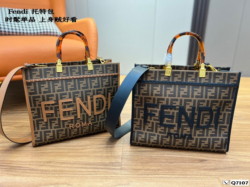 

Luxury Designer Versace Cases Women FENDI Baguette Bags Flap Crossbody Peekaboo handbag Leather shoulder Shopping Signaux Men FIRST Peekaboo Tote Bag mrjhwg