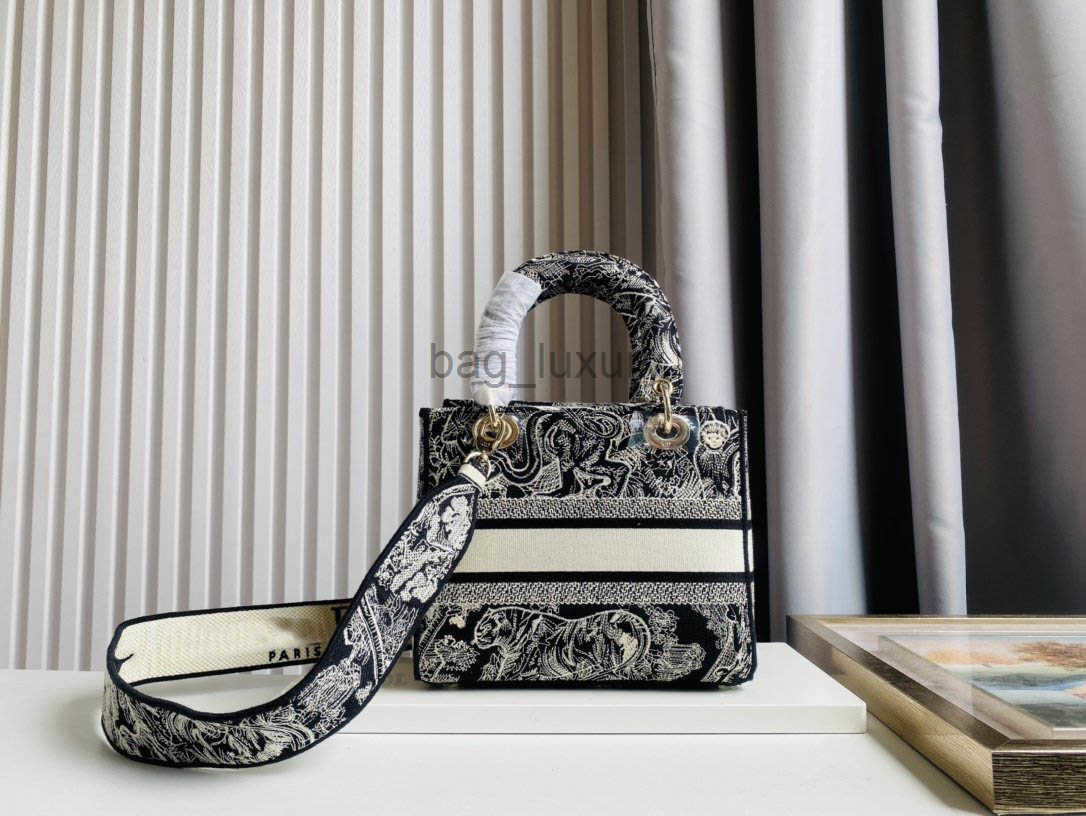 

Designer bag luxury Lite Embroidered Canvas Medium Letter Strap Handle Gold Hardware Oblique Jacquard Tote crossbody shoulder bag size 24cm 7A