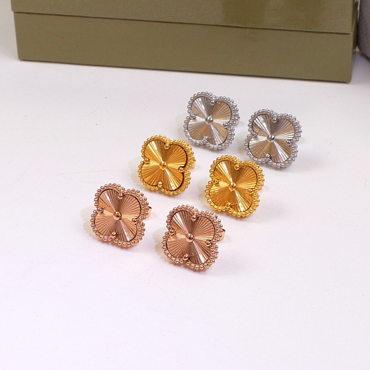 

Luxury Designer Stud Earrings Four-leaf Clover Cleef Earrings Womens Fashion 18K Gold Earring Jewelry