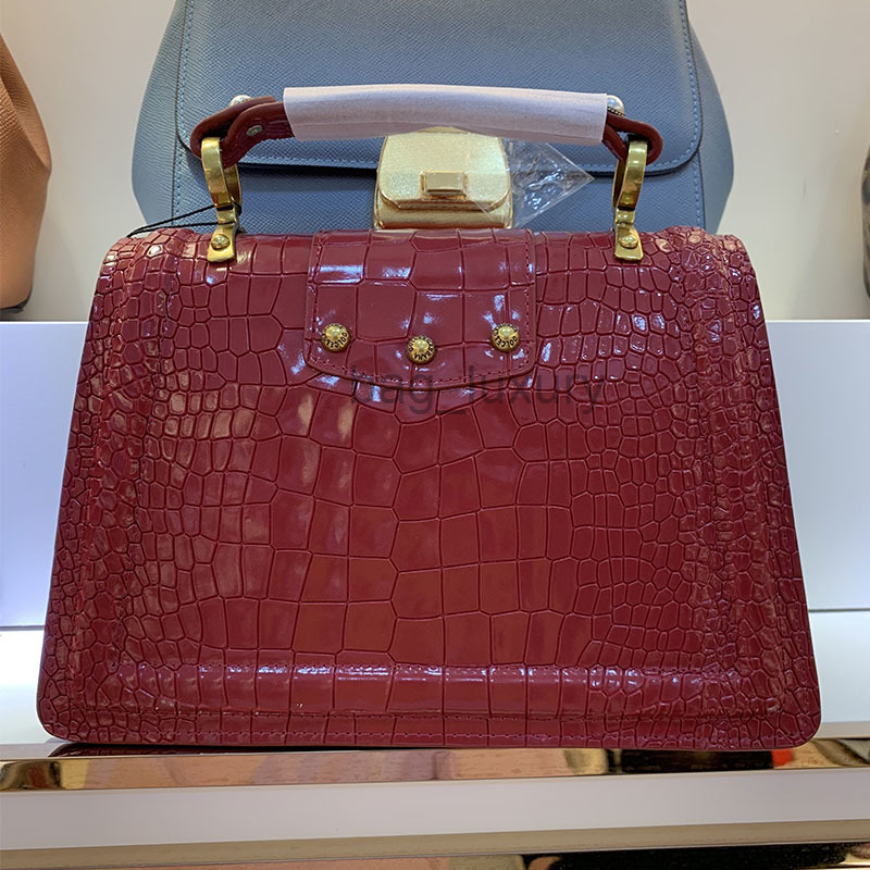 

Womens 2022TOP Bags Branded Handbags High Quality Crocodile Pattern One-shoulder Diagonal Bags Baroque Style Design Pearl Metal Buckle Fashion Retro Versatile, Customize