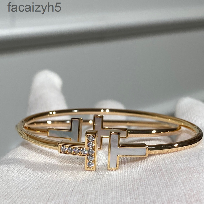 

Charm Bracelets designer T family V gold white Fritillaria spring steel pipe 18K thick high quality CNC hand inlaid matching plateZZPA