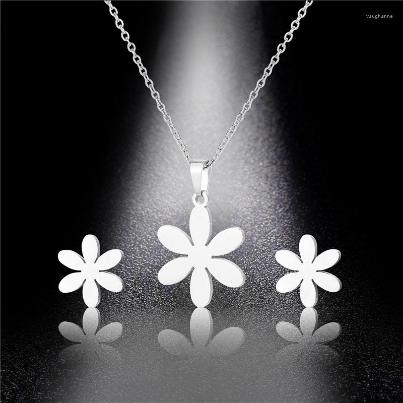 

Necklace Earrings Set Hip Hop Bundi Titanium Steel Small Flower Clavicle Pendant Female Stainless, Picture shown