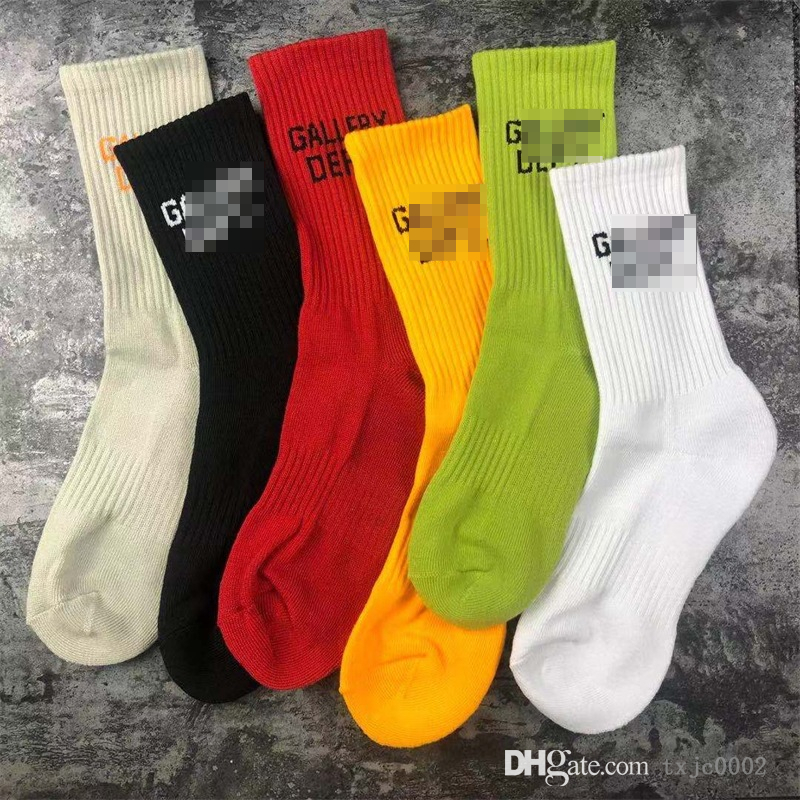 

RETAIL Cotton Socks Men Women Lovers High Street Graffiti Letters Fashion Medium Tube Hosiery, Yellow