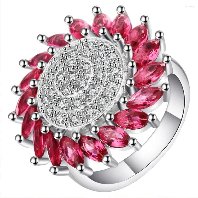 

Wedding Rings Amazing Rose Austrian Crystal Flower Design Silver Color Beautiful Round And Engagement Ring For Women Bijoux Gift