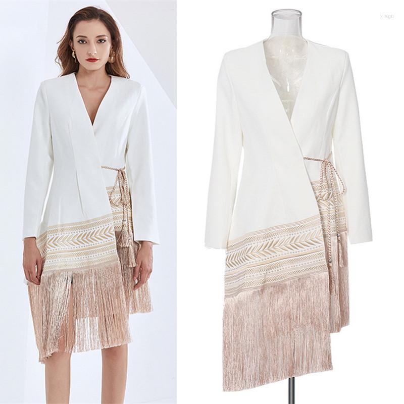 

Women' Suits Loose Fit Spliced Contrast Color Tassel Belt Jacket V-neck Long Sleeve Women Coat Fashion Autumn Winter, Black