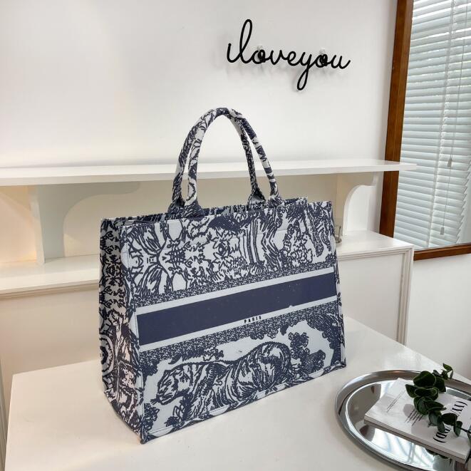 

Larger Evening bag Women's Tote Bags New Shopping Bags Presbyopic Canvas Embroidered Large Capacity Shoulder Handbag, As pic