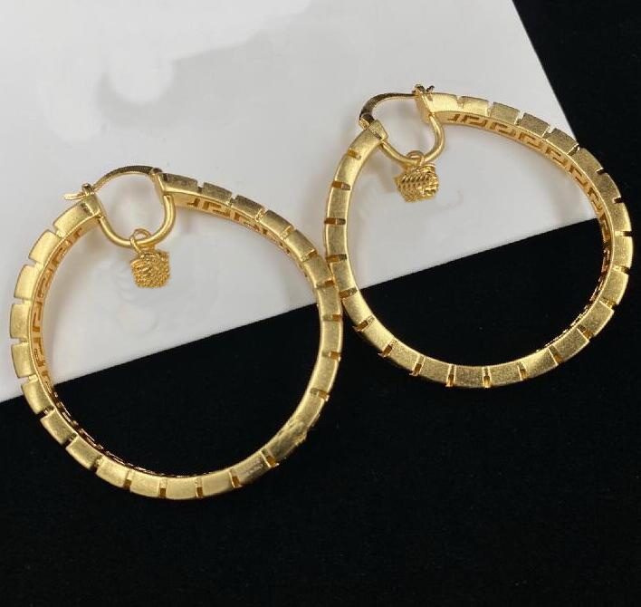 

Hiphop Rock Punk Designed Ladies Hoop & Huggie Earrings Banshee Medusa Head Portrait 18K Gold Plated Women's Greece Meander Pattern Designer Jewelry VE002