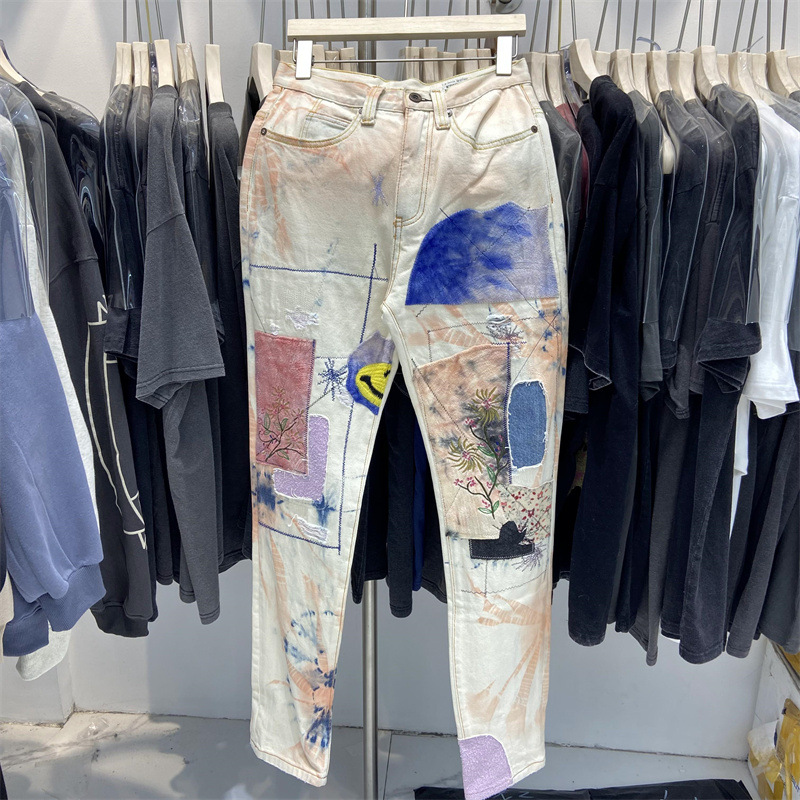 

Beige 2023ss High Street Denim Pants Ripped Patch Embroidered Leather Men Stretch Feet Fashion Casual Men's Jeans
