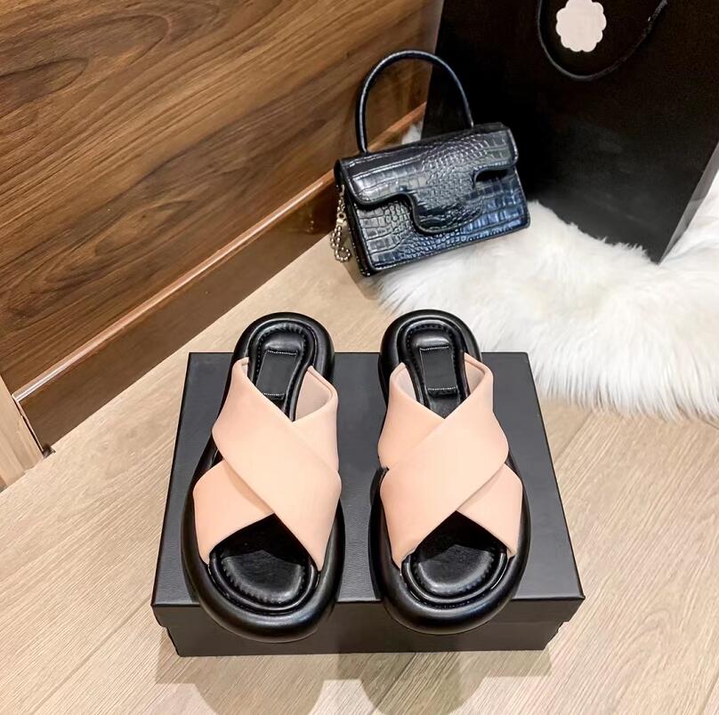 

Vamp Slipper Sandals Outdoor Beach Shoes Designer Cross Luxury Women Flat Bottom Solid Color Leather Home Leisure Slippers, Box