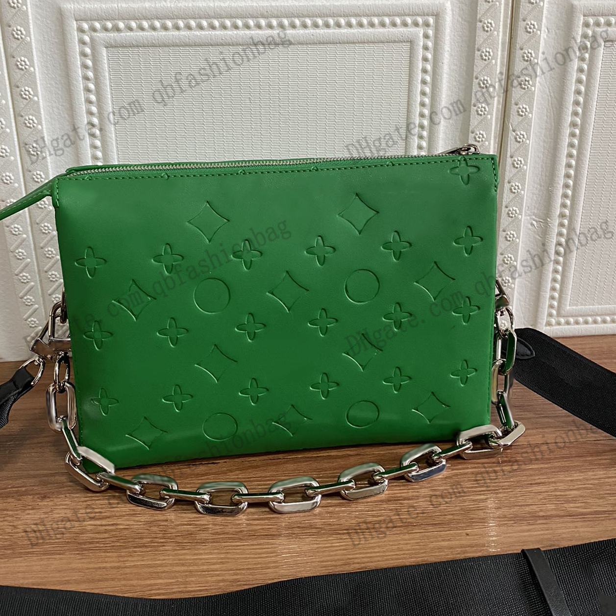 

French Womens Bag Coussin Lambskin Embossed Ring Buckle Chain Strap Canvas Shoulder Strap Crossbody Multi Pockets Purse Luxury Designer Wallet Hanbags 26x20x12CM, Box
