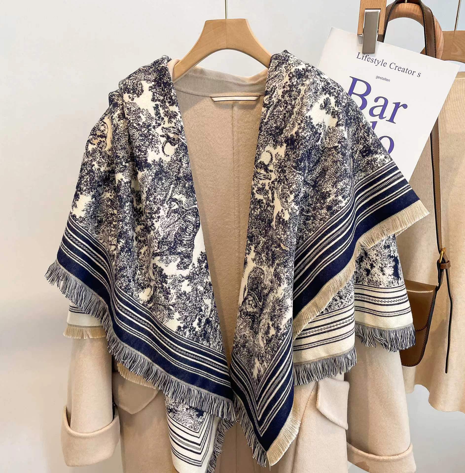 

New Luxury Designers Design womens Scarves Silk Scarf Fashion shawl Autumn and winter women's leisure long tassel square towel