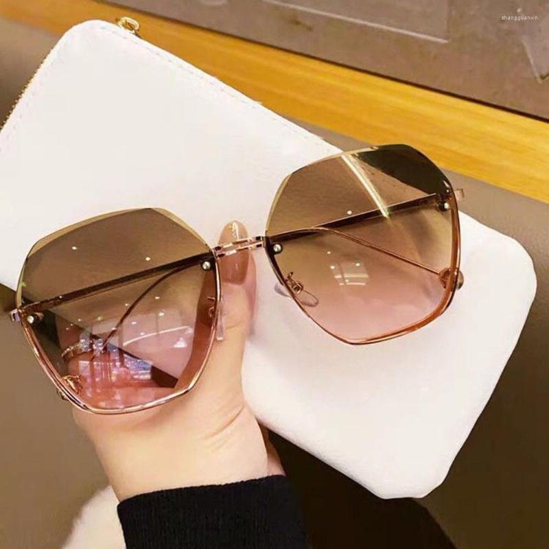 

Sunglasses 2022 Oversized Frameless Metal Ladies Men Rimless Brown Sun Glasses For Women Fashion Shades Cutting Eyeglass