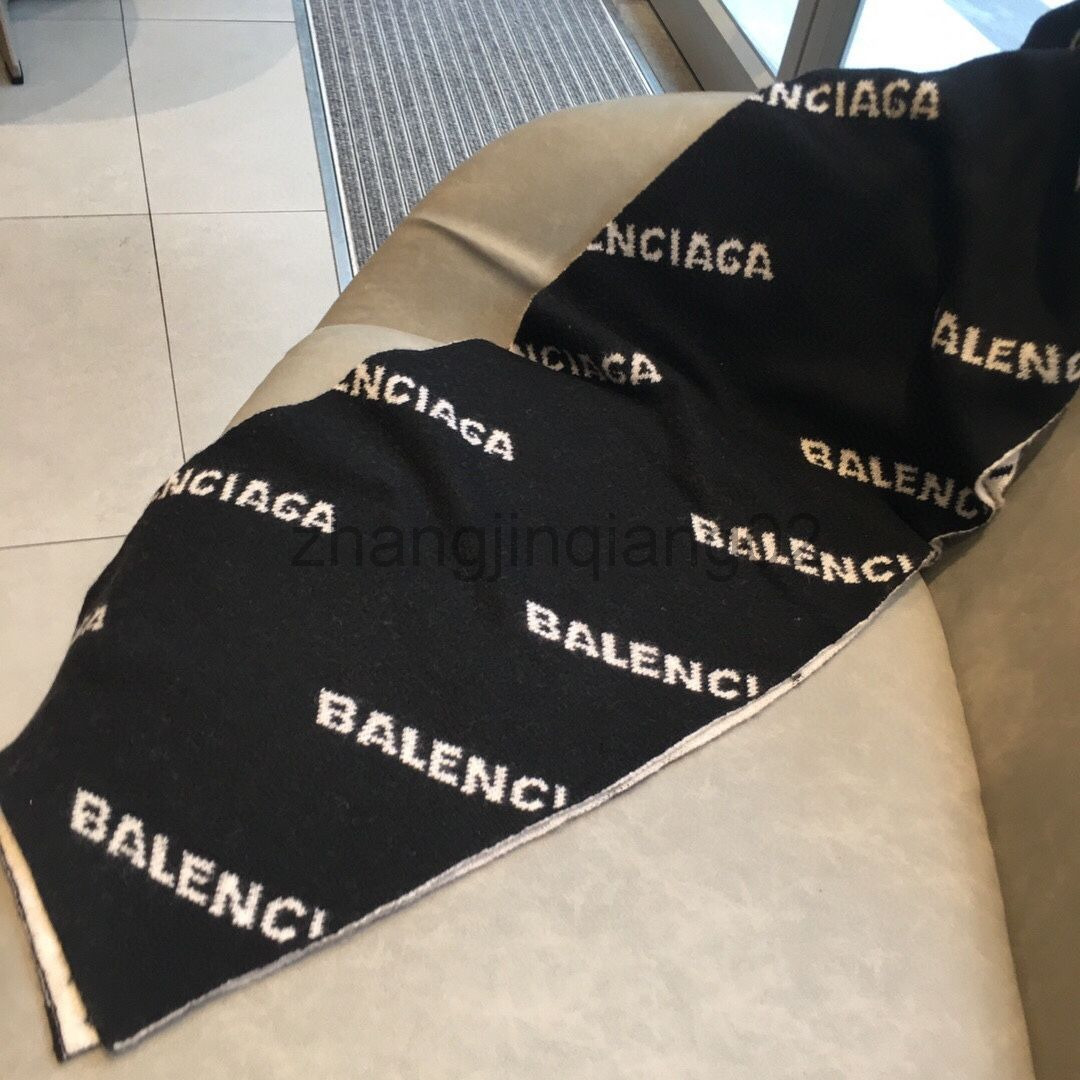 

Designer Cashmere Head Balanciagas Scarf For Woman Mens Lovers Autumn Winter New Fashion Brand Shawl European American Knitted Scarves Warmth Balenciga Scarf