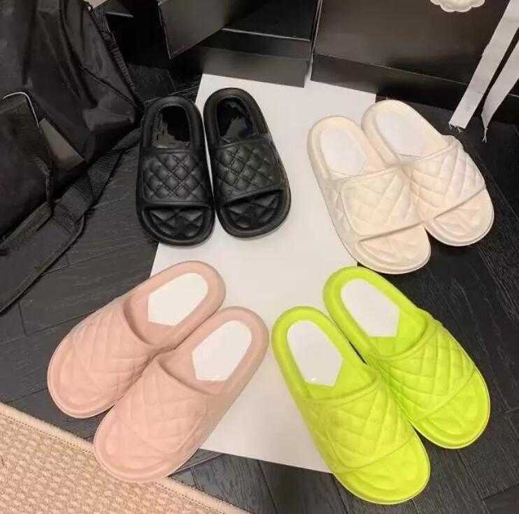 

Fashion Outdoor Sandbeach Slipper Designer Summer Slippers Women Flat Bottom Soft Sandals Solid Colors Candy Color Lady Comfort Sandal With original box