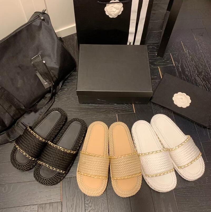 

Tricolor Weave Chain Slipper Simple Flat Bottom Women Sandal Summer Leisure Sandals Designer Shoes High Quality Handmade Outdoor Beach Slipper, Not for individual sale