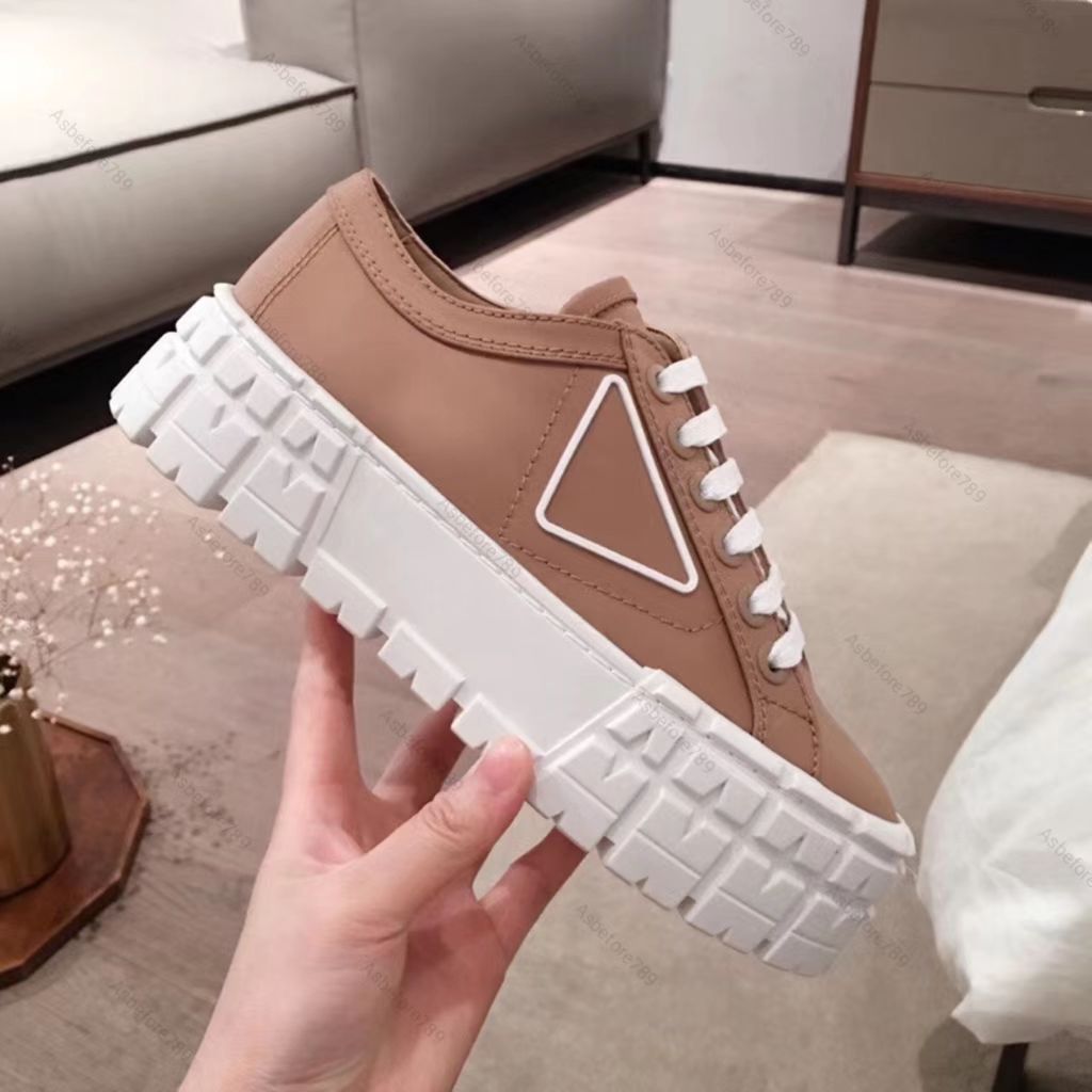 

High-end inverted triangle mark women's sports shoes nylon canvas fashion casual shoes for women thick soles biscuit increased Roller shoes, Black