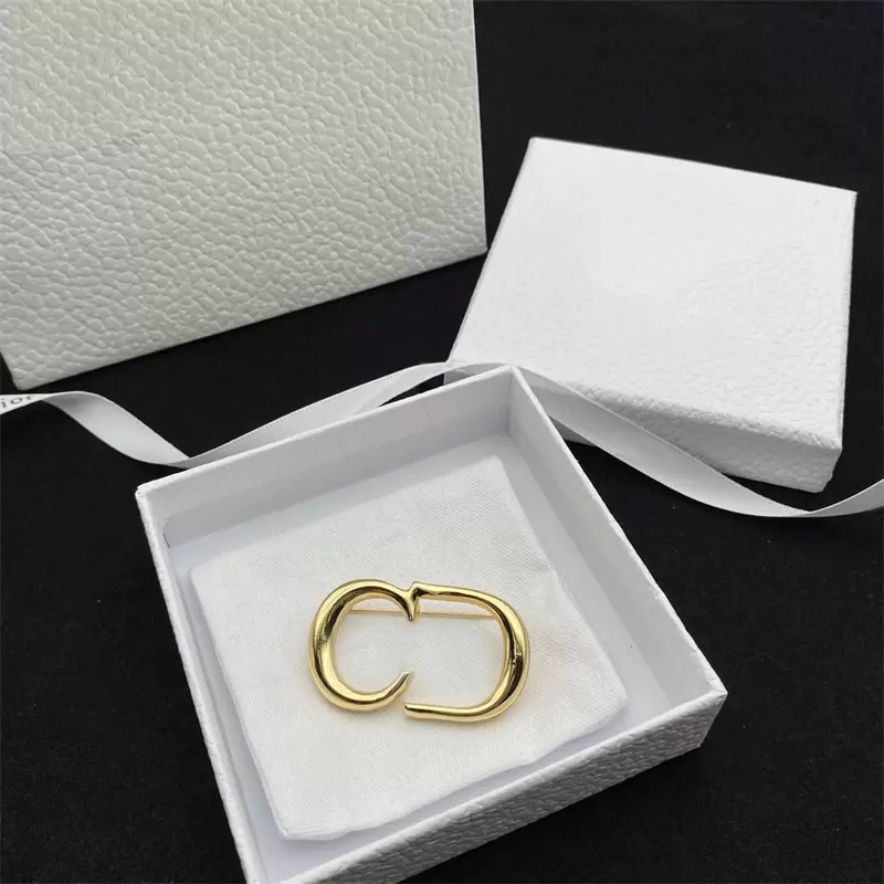 

Luxury Women Men Brooches Designer Brand Letter 18K Gold Jewelry Brooch high quality Tassels Pearl Pin Marry Christmas Party Gifts Accessorie with box