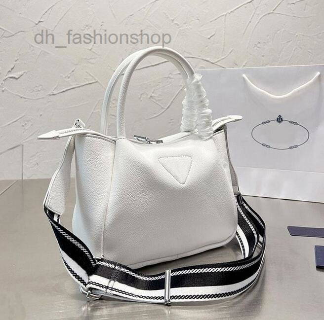 

Designer Handbag Leather Hobo Bags Crossbody Tote Bag Women Shoulder Bag Adjustable Splice Letters Striped Nylon Strap Hardware Letter Metal Zipper 2022