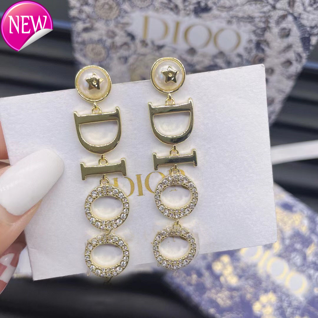 Boucles d'oreilles de conception de marque de luxe D La nouvelle lettre d'or de la famille avec diamant
