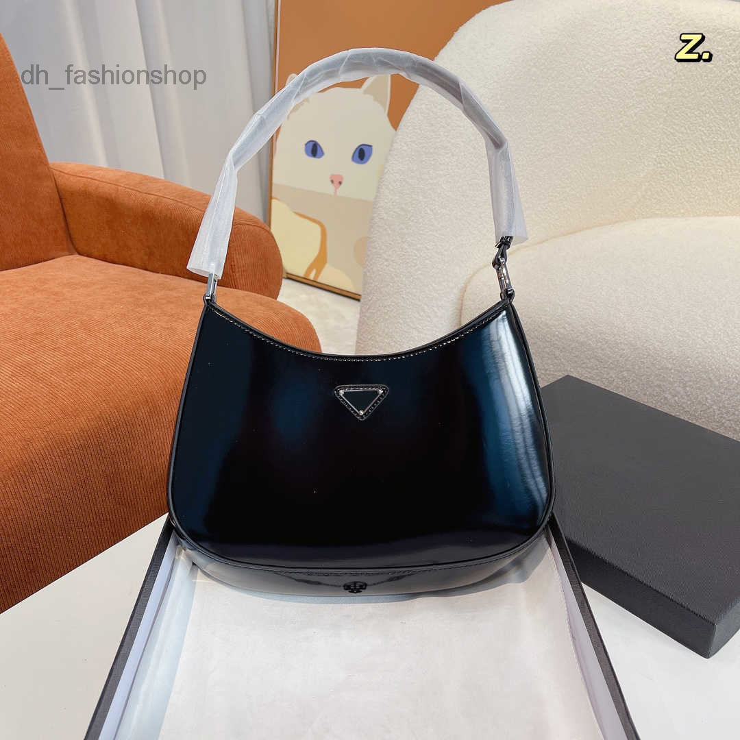 

Italy Cleo Woman Designer Bags Hobo Handbags Lady Fashion Leather Composite designers handbag Chains Shoulder Bag Black Crossbody