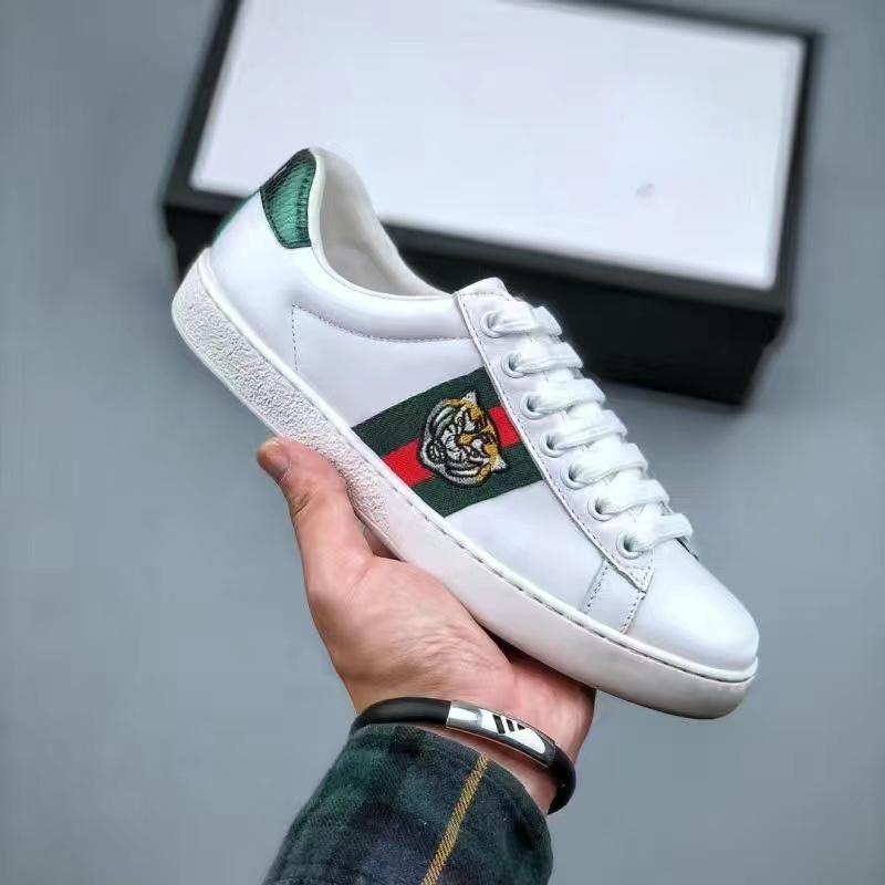 

Luxury brand ace Little Bee retro casual shoes guccle classic embroidery trainer men's and women's small white shoes and high tops