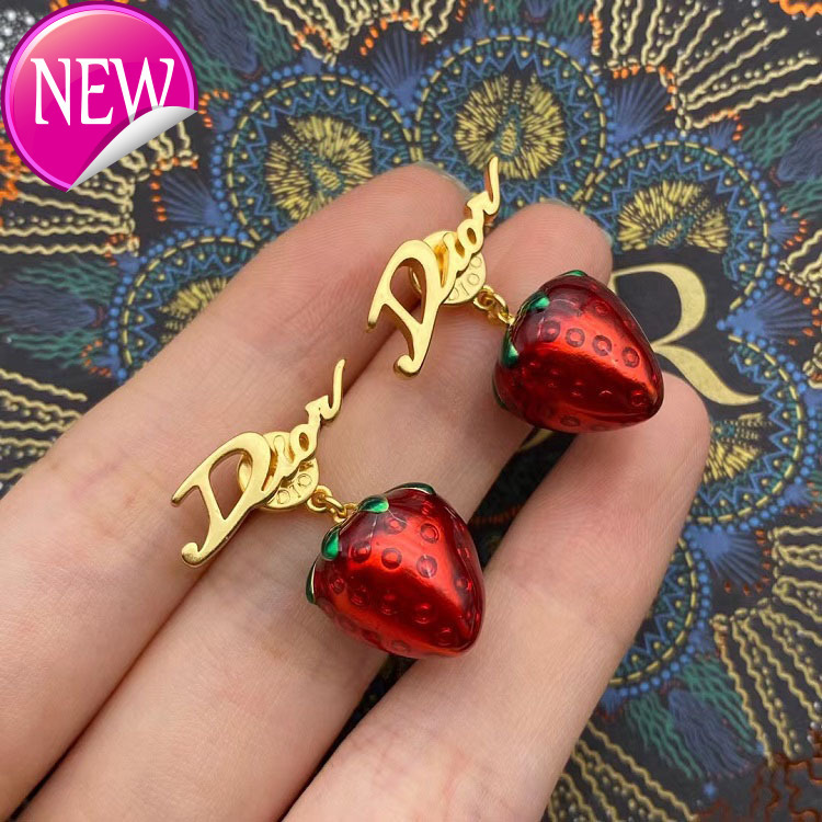 Boucles d'oreilles de conception de marque de luxe D Home / 2022 Nouvelles boucles d'oreilles de fraise rouge