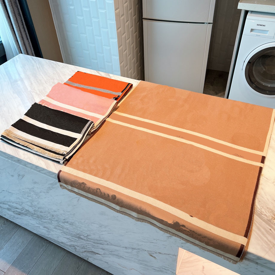 

23ss 4colors Fashion Winter Cashmere Scarf Women High End Designer Classic Shawls Scarves Scarfs