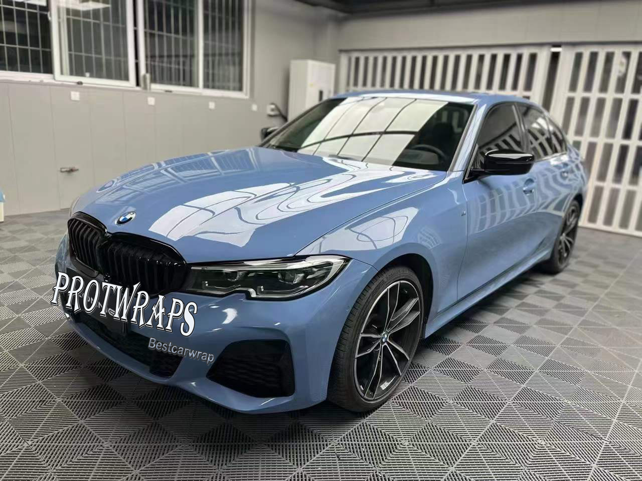 Premium ultra gloss China Blue Vinyl Wrap Sticker Whole Car Emballage Couvrage Film avec Air Libération Initial Low Comp Glue Auto-Adhésive Foil