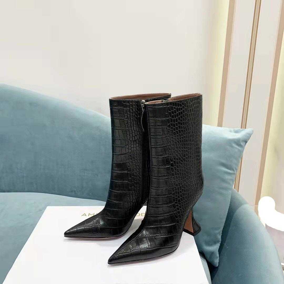 

Sandals AMINA MUADDI Fashion Season Shoes Ankle Boots Giorgia Croc-embossed Zip Pedestal Booties Black wcK