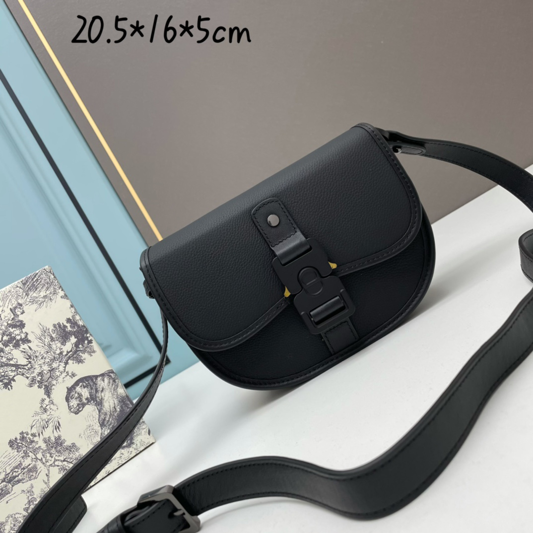 

Luxurys Designers Bag D postman camera Shoulder Bags The shape is exquisite This charming handbag Angular and elegant postmanbag fashion, White classic floral print