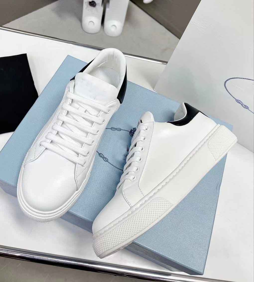 

Top Quality Men Macro Leather Sneakers Shoes Rubber Triangle White Black Calf Leather Sole Casual Walking Comfort Outdoor Trainer