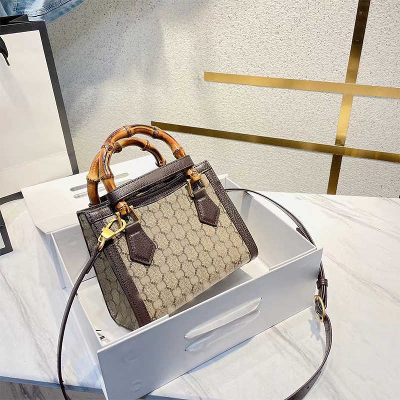 

Designer Women's Leather jumbo s Printed Diana Mini Tote Bags Hardware Bamboo Handles Female Shoulder Crossbody Beach Shopping Bag Handbag M