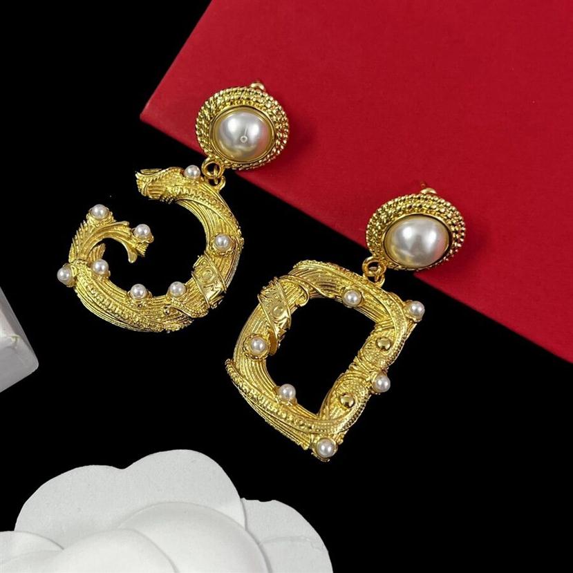 

High quality new designed earring Stud GD Letters Pearls pendants Copper 18K gold plated Anti allergy women's Earring ladies Desig3052