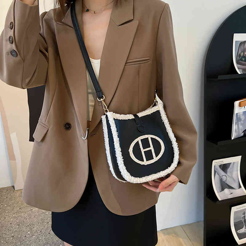 

2022 Winter Bags Luxury Handbags Women Lamb Wool Crossbody Shoulder Bag Vintage Mini Channel Bag Y220907, Box