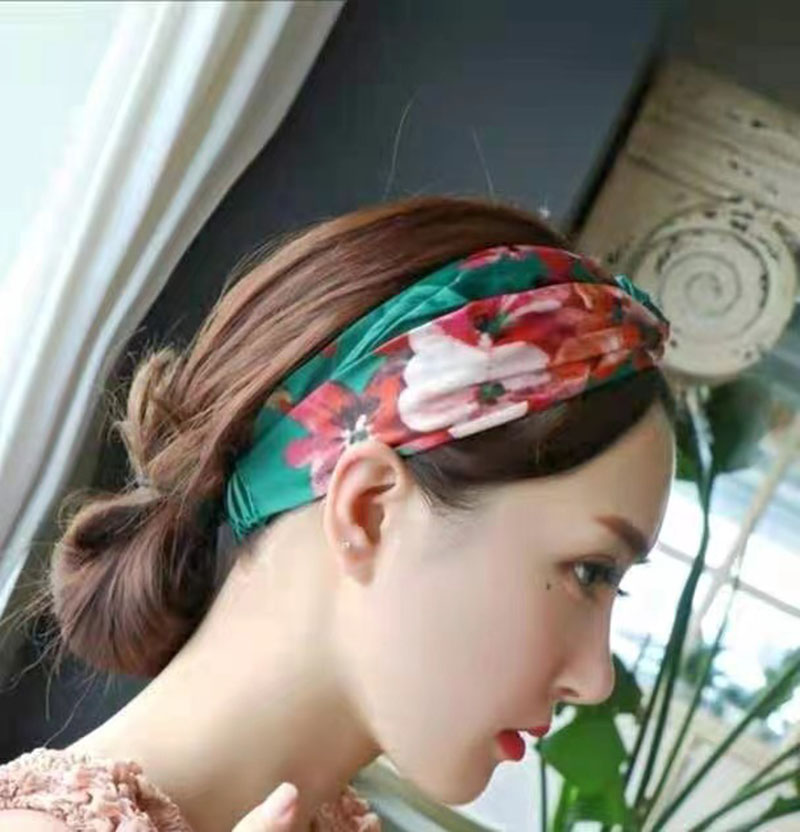 Bandana silky de marque de créateurs - bandeau à imprimé de fraises élastique pour les filles