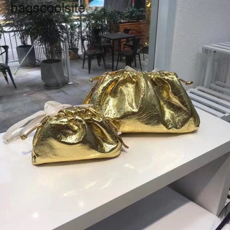 

2022 Designer Bag Bottegas Bags Venetas Cloud Pouch Cowhide Women's Solid Color Trend Single Shoulder Messenger Dumpling Hand, Blue