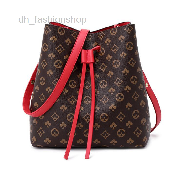 

Women Totes Designers Bags Luxurys Handbags Bucket Bag Clutch Shoulder String Drawstring High Quality Fashion Leather CrossBody