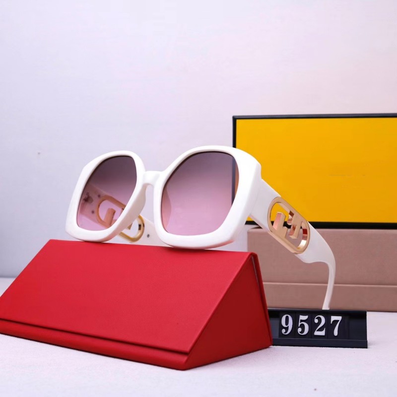 

Retro Designer Sunglasses for Men and Women Fashion Classic Sunglass Luxury Brand Metal Frame Eyewears Driving Goggle Sunglasses Ladies Vintage Eyeglasses