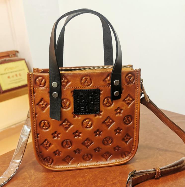 

Leather Women's Bag Large Capacity Retro Style Cowhide Contrast Color Tote Women Bags, Black