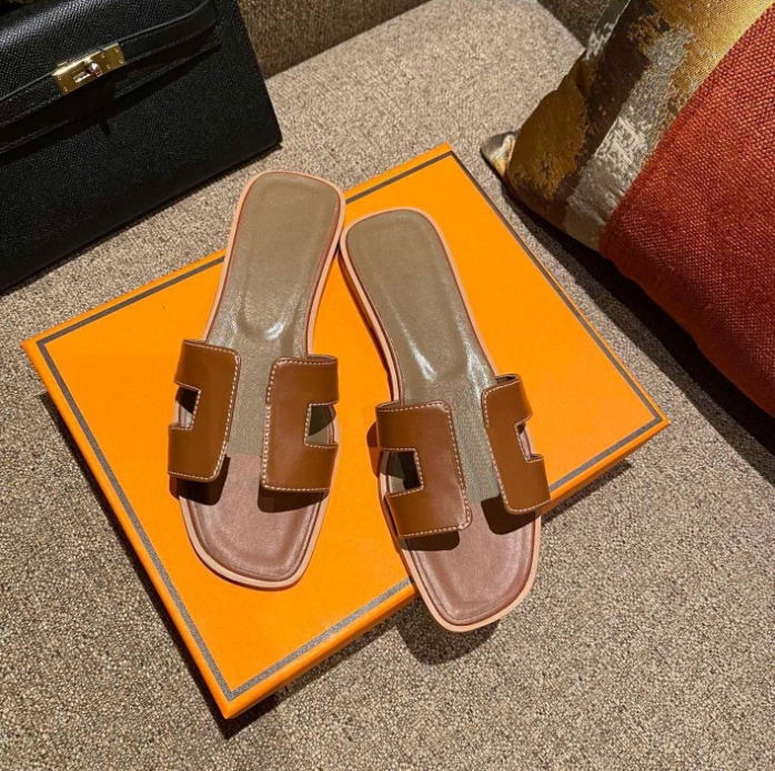 

Beach sandals slippers Classic Flat heel Summer Lazy Designer fashion Cartoon Big Head flops leather lady Slides women shoes Hotel Bath Sandals Large size 35-42, 14