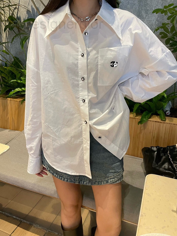 

Women' Blouses & Shirts designer 22 in early autumn Xiaoxiang embroidery double-C pattern white shirt with hollow back design 9FIV, 2# packing bag