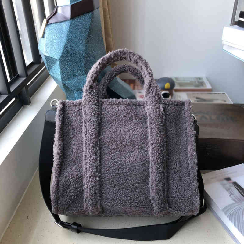 

Evening Bags Totes 2023 Lambhair 5a Quality Designer Handbag Tote Womens Fashion Bag All-match Shopping Bags Shoulder Plush Handbags 32x26x15cm, Marcbag-01 32/26/15cm