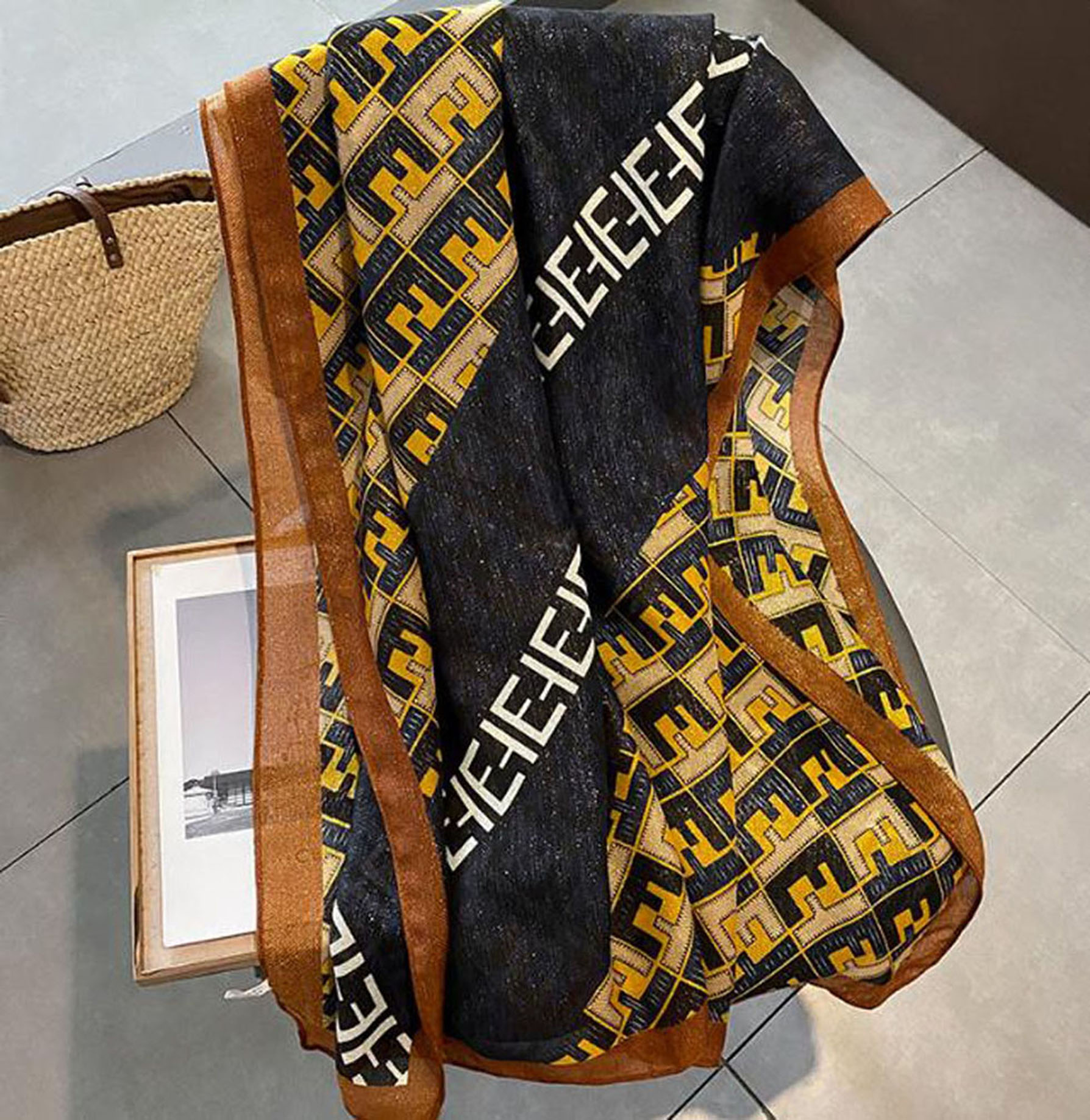 

Fashion Designer Presbyopia Letter Print Floral Silk for Women Handle Bag Scarves Shoulder Tote Luggage Ribbon Head Wrap