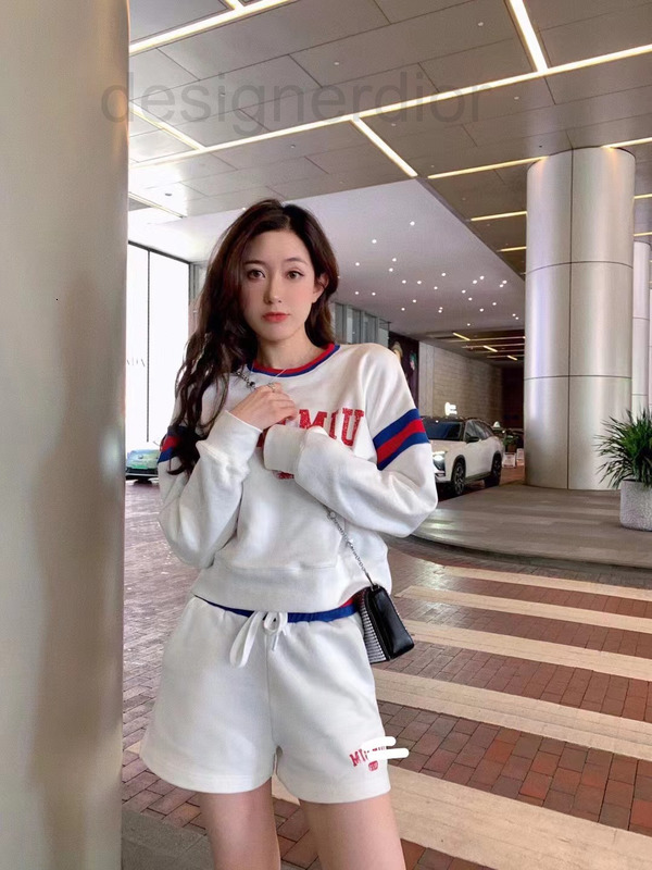 

Women's Hoodies & Sweatshirts designer 22mi early autumn new letter print stitched stripe decoration loose sweater fashionable and casual 20MT, White