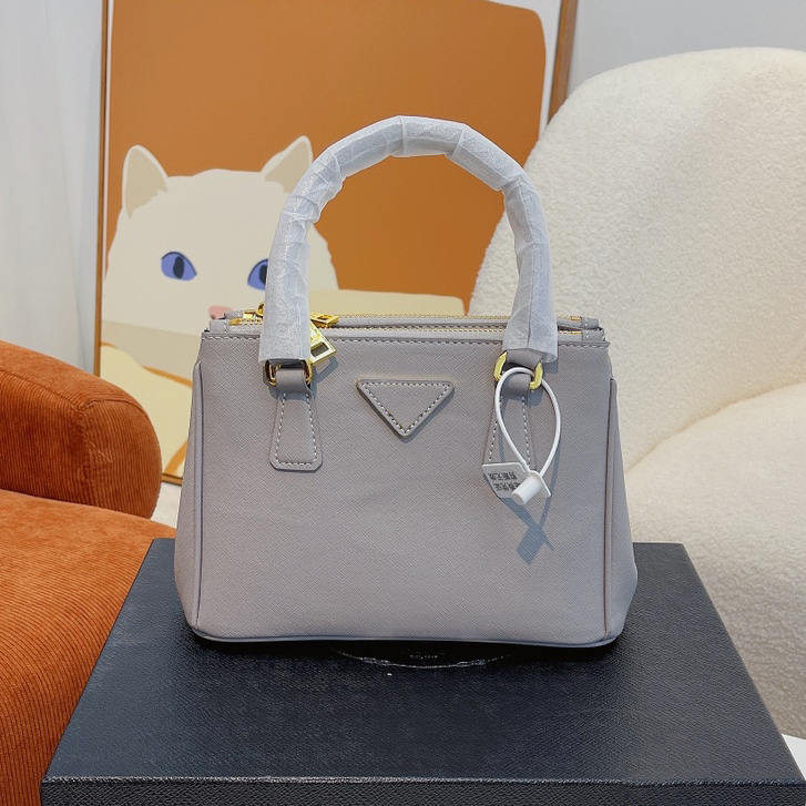 

2022Ss Womens SAFFIANO Totes Genuine Leather Bags Luxury Designer Women Handbags Double Bag Casual Outdoor Travel Handbag With Triangle Badge 23cm, Black