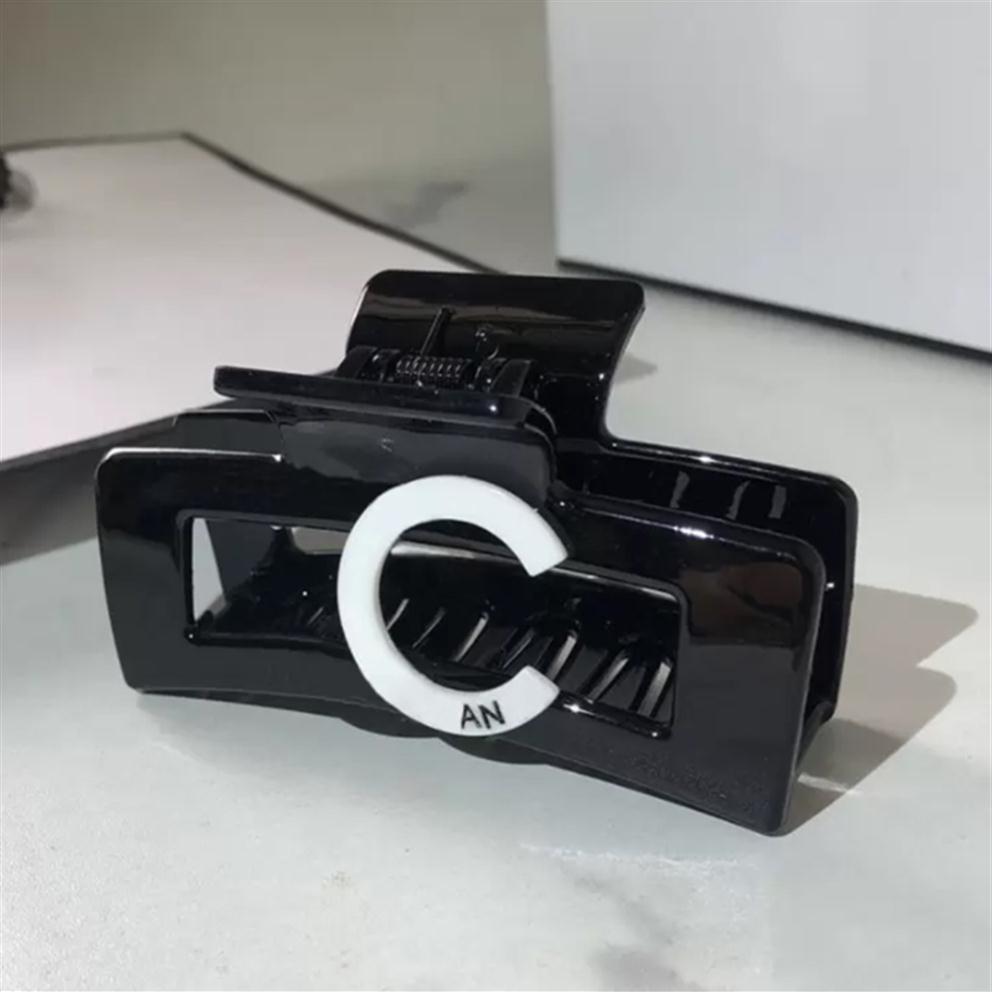 

Luxury Fashion Womens Designer Hair Clips Claws Big Square Crabs Clip Hair Accessories Hairpin For Women Headband G2203313Z2441