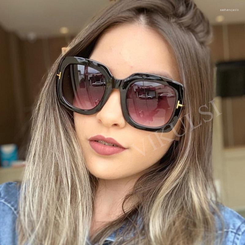 

Sunglasses Vintage Square For Women 2022 Fashion Oversized Metal Letter Sun Glasses Female Men Classic Shades Oculos Feminino