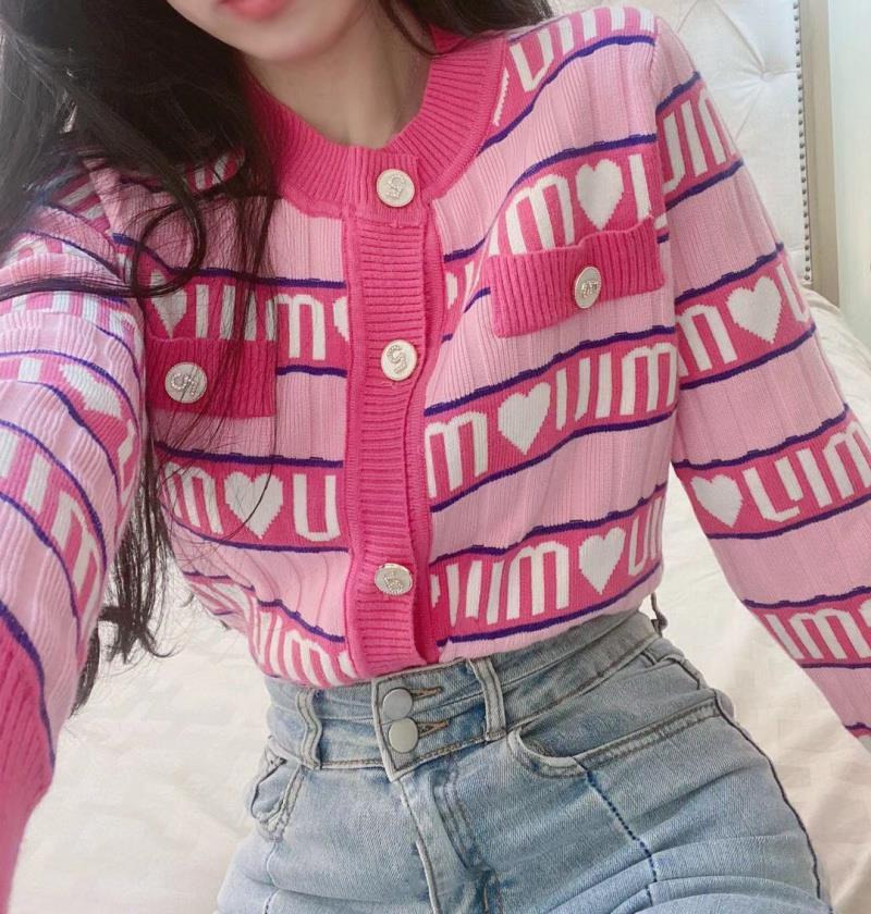 

NEW women' sweaters style heart matching color Designer paris Women Fashion Simple Casual cardigans short length pink slim fit wool kit female