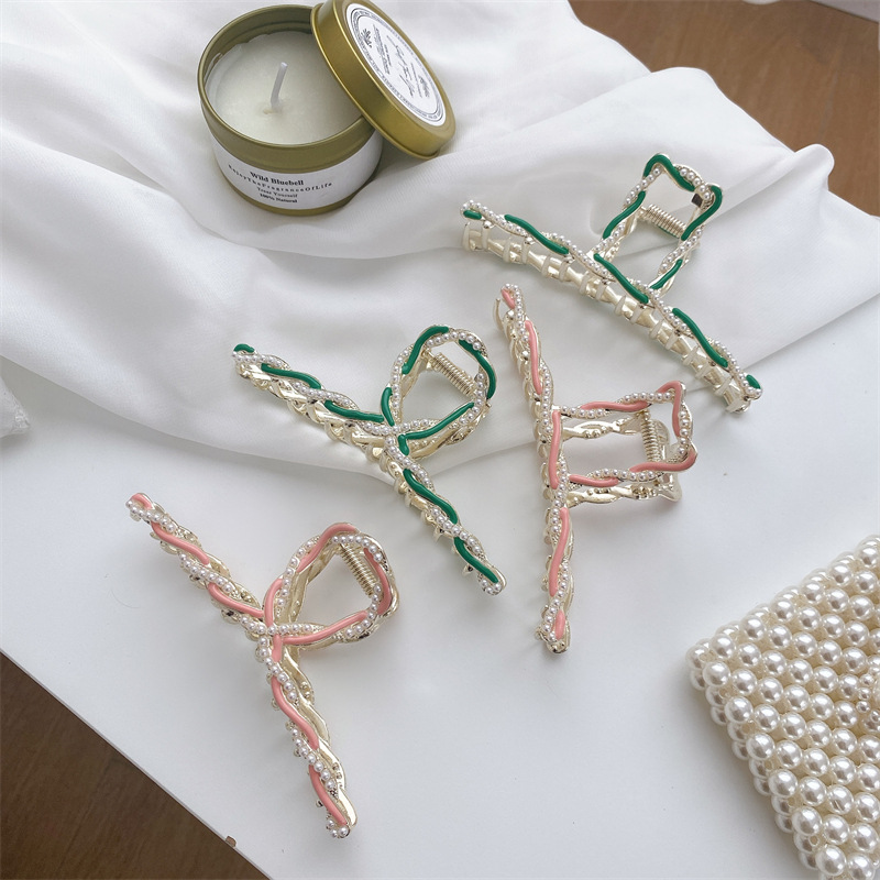 

Drops Oil Beads T Word Ribbon Hair Clamps Clip Twist Contrast Color Alloy Hair Claws Women Large Hairpins Length 11.2 CM Headdress Scrunchies Jewelry Wholesale