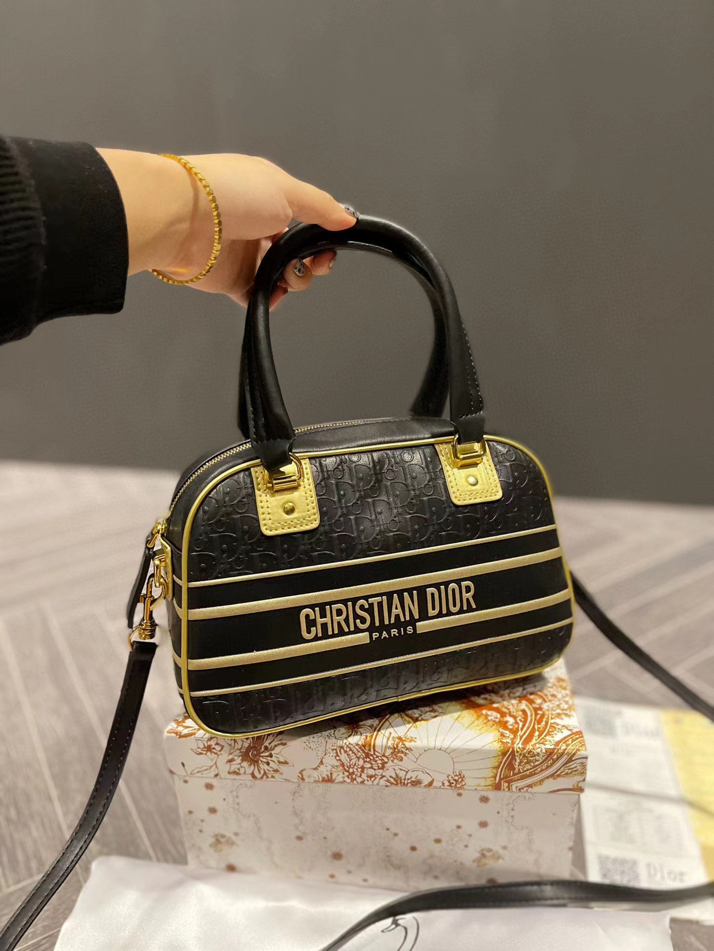 Dior Bowling Bag Designer Sac à main 2022 Nouveau sac à bandoulière en cuir Oreiller Fourre-tout